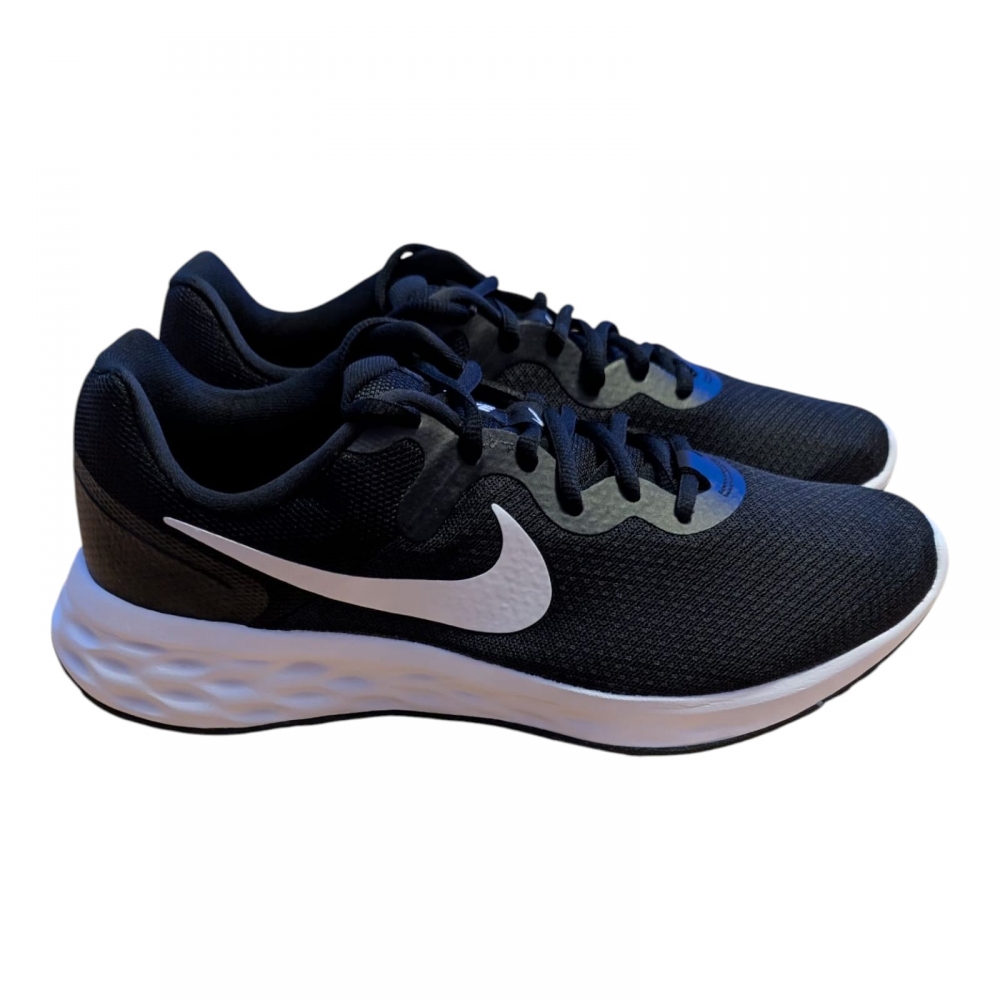 Bild 1 von NIKE Revolution 6 NN Herren Lauf-Schuhe nachhaltige Sport-Sneaker Schwarz/Weiß 